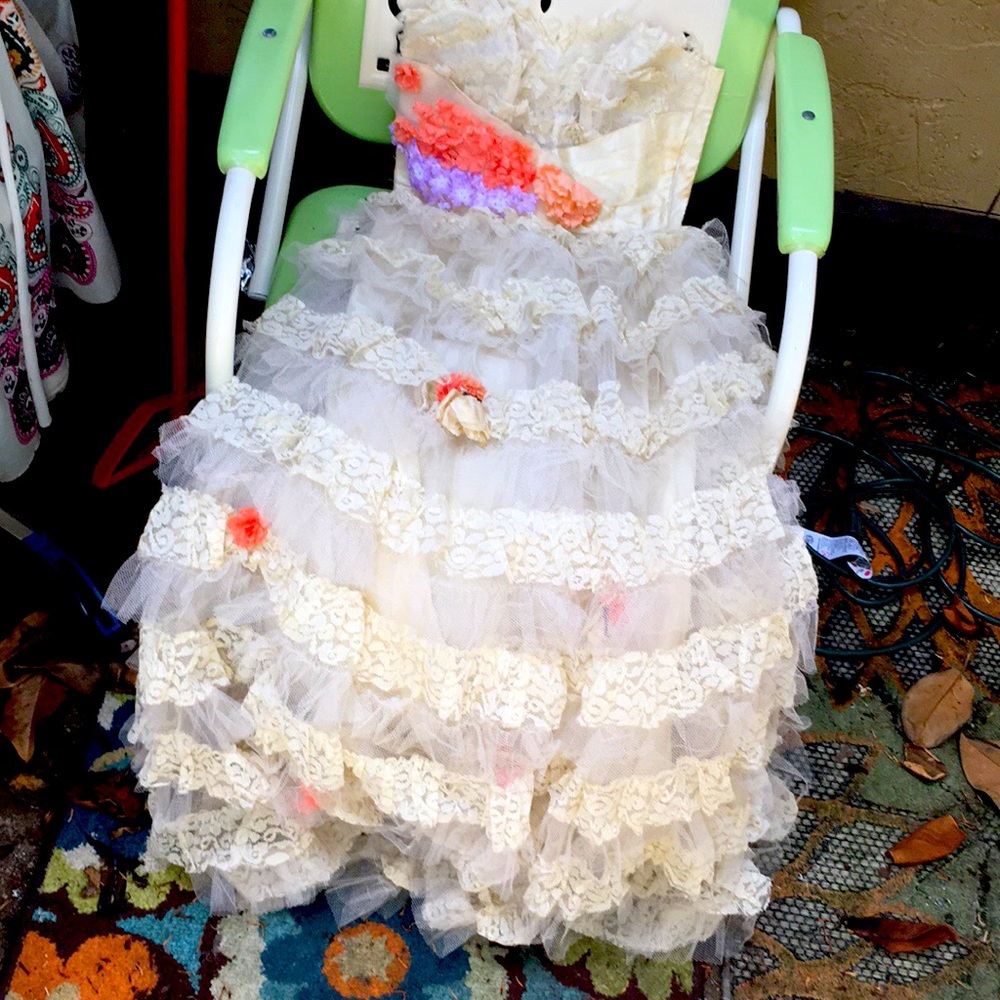 Toile Dress size small . vintage .